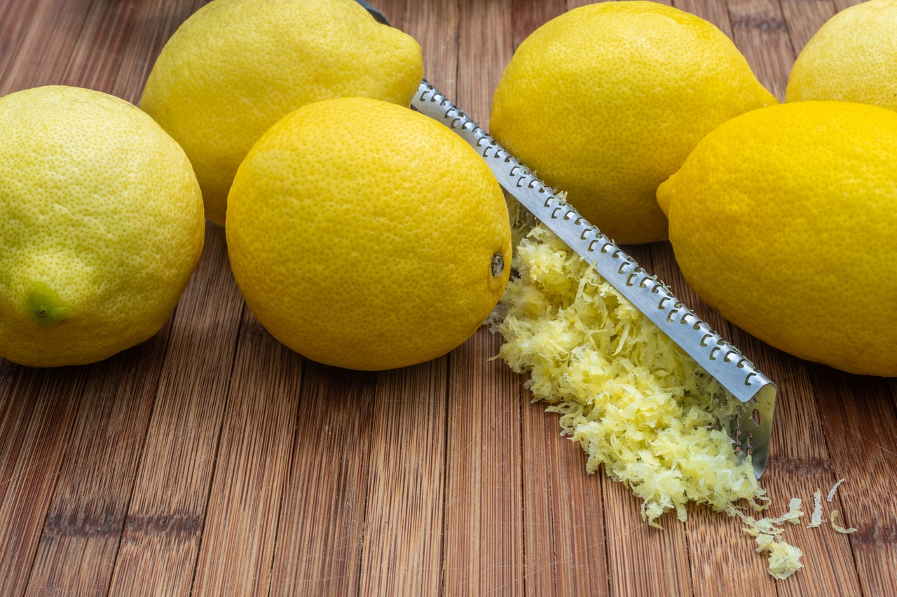 Insaporitore per dolci con riciclo scorze di arancia o limone