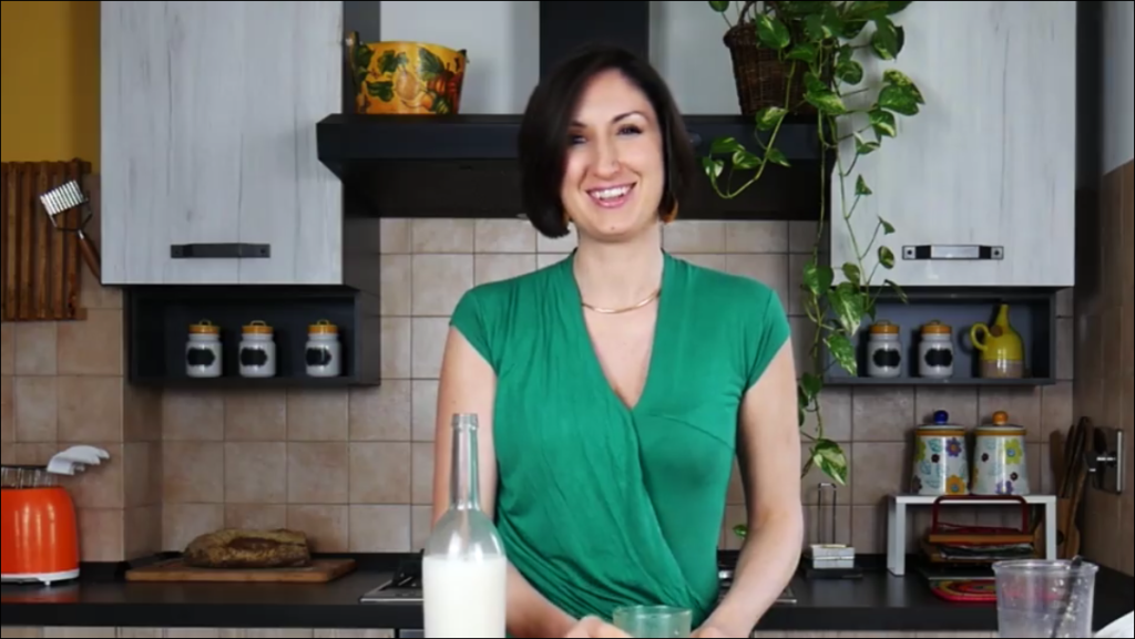 Latte di avena fatto in casa con Lucia Cuffaro