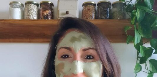 Maschera all’argilla fai da te Lucia Cuffaro