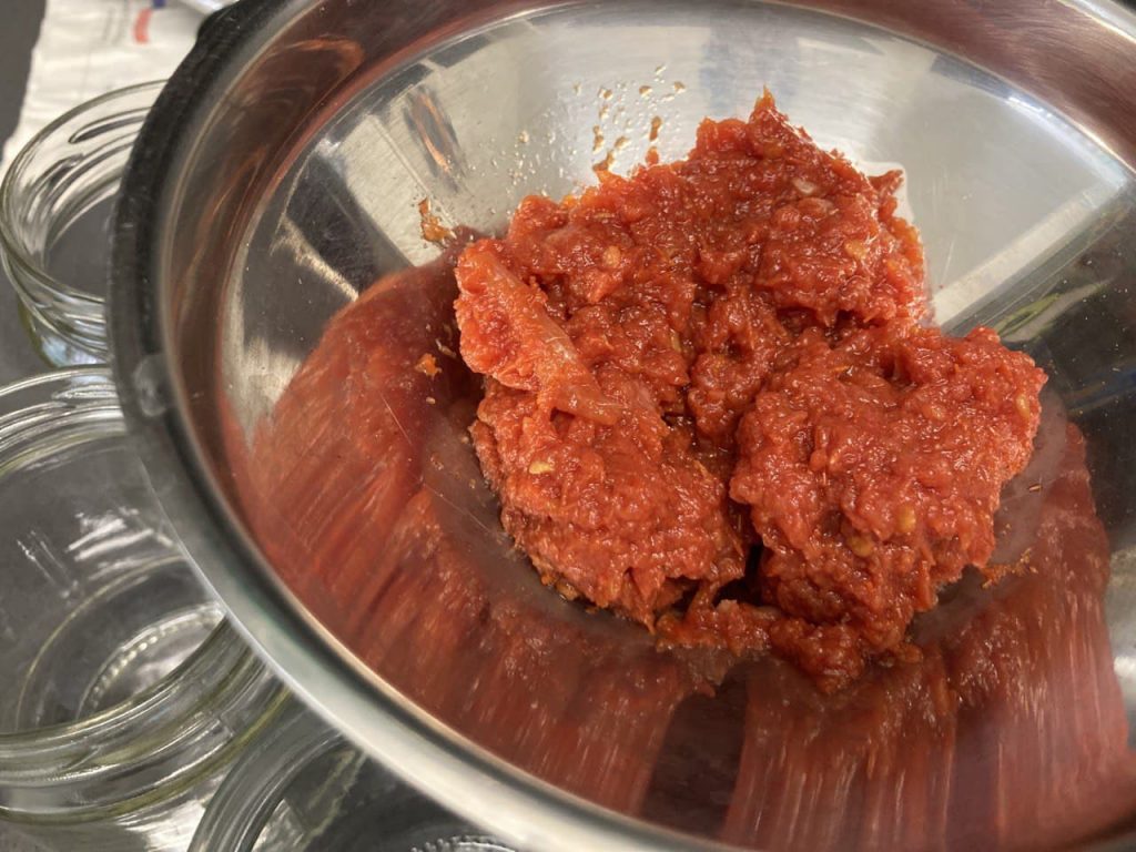 Passata di pomodoro peretti