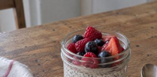 Chia pudding: il budino che si prepara da solo. Ricetta facile
