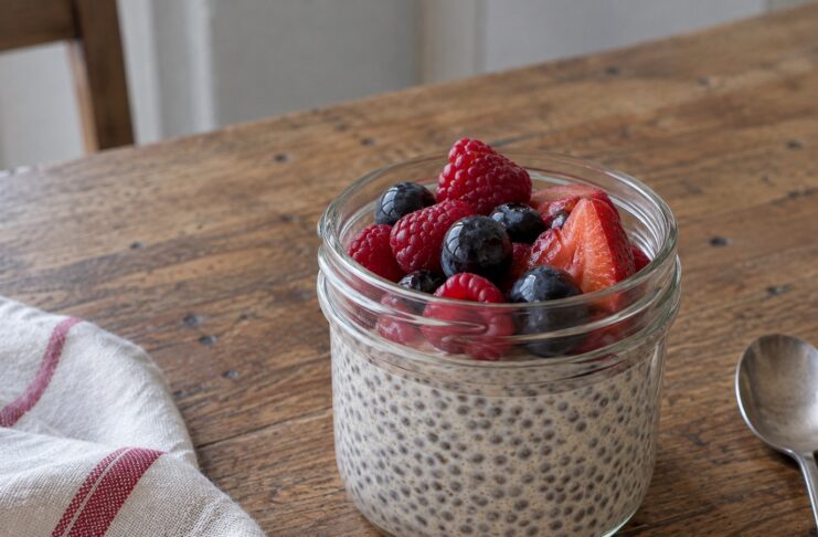Chia pudding: il budino che si prepara da solo. Ricetta facile